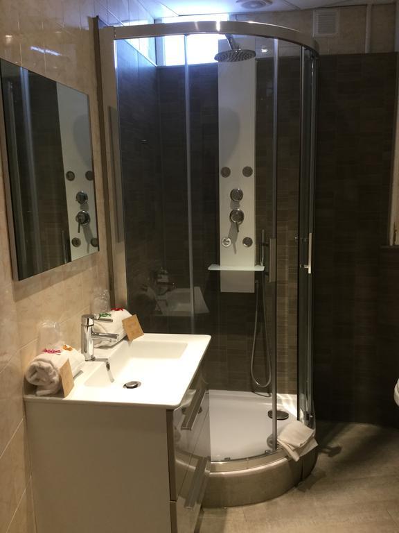 Hotel Restaurant Le 8 Mandelieu Zewnętrze zdjęcie